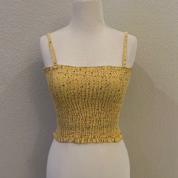 Brandy Melville Ally Yellow Crop Top - Picture 2 of 3